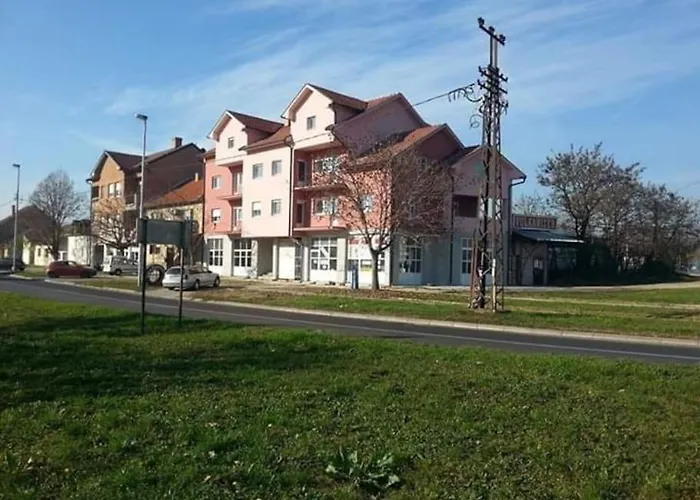Small Cute Single A2 In Pančevo